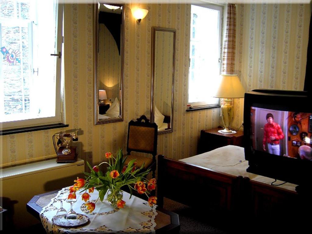 Hotel Graf Rolshausen Monschau Oda fotoğraf